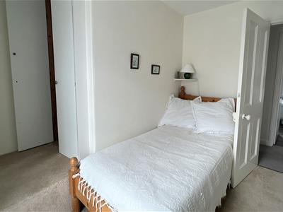 Bedroom 3 (leading the bedroom 4)